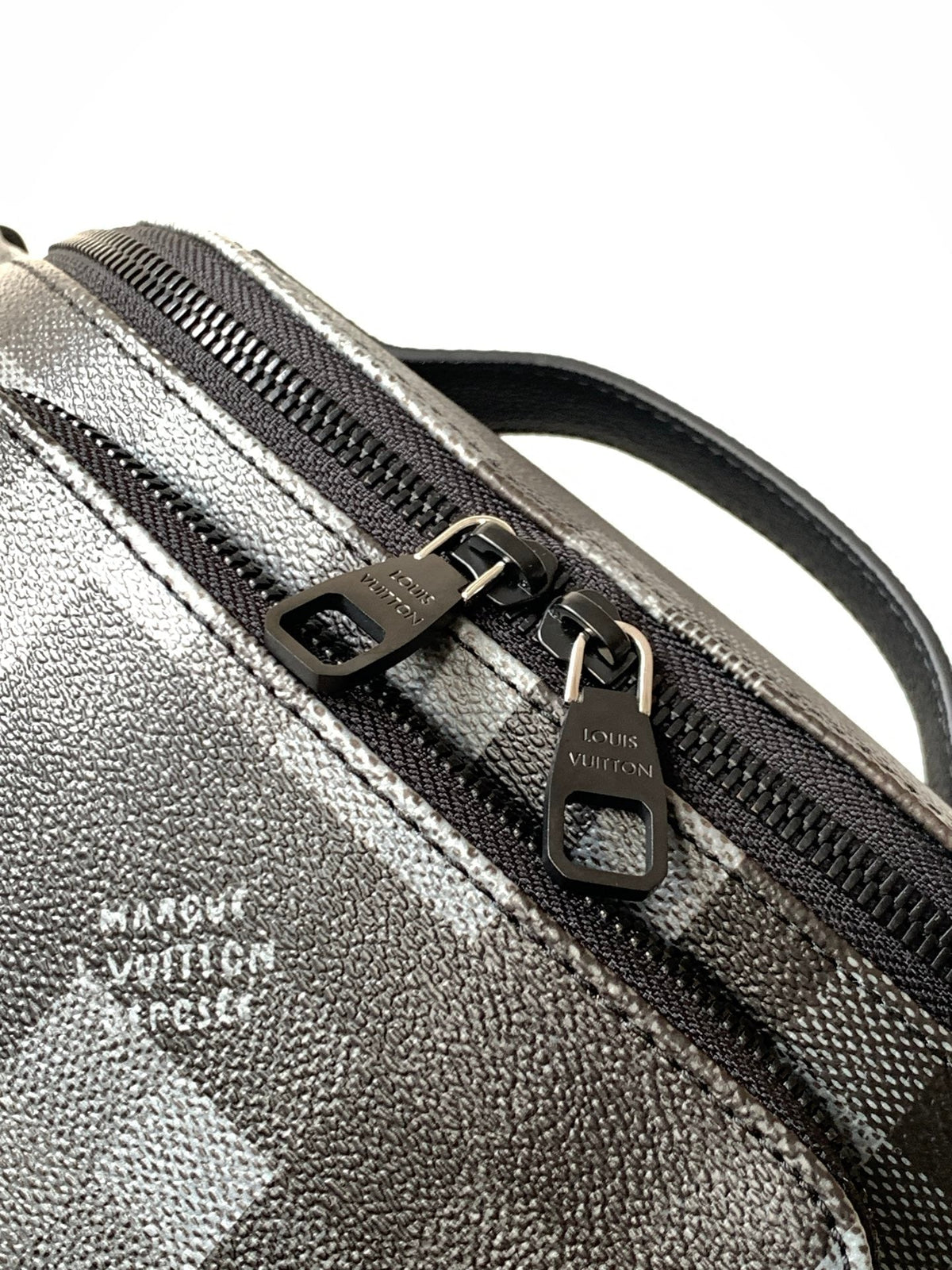 LOUIS VUITTON LV 25S ORIGINAL DYNAMIC BUMBAG 30 IN CANVAS DAMOFLAGE BLACK